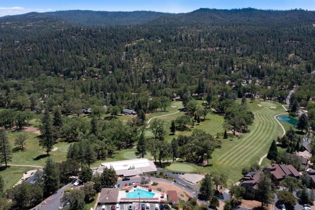 New Luxury Lake House In Pine Mountain Lake Close To Yosemite! Perfect For All Seasons! Great For Retreats, Getaways, Celebrations, And More! Groveland Eksteriør bilde