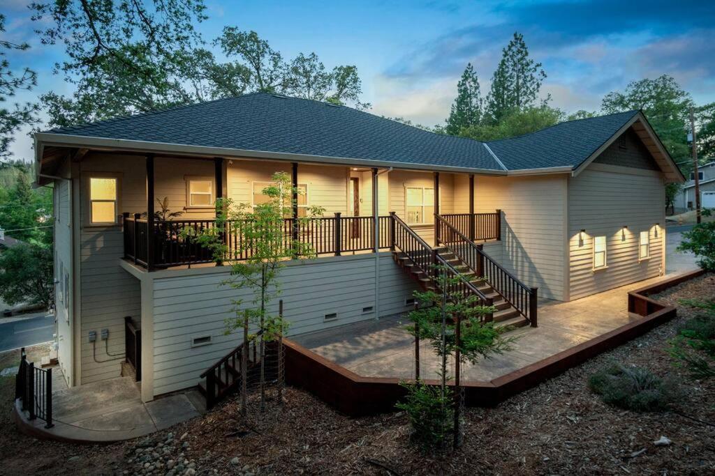 New Luxury Lake House In Pine Mountain Lake Close To Yosemite! Perfect For All Seasons! Great For Retreats, Getaways, Celebrations, And More! Groveland Eksteriør bilde