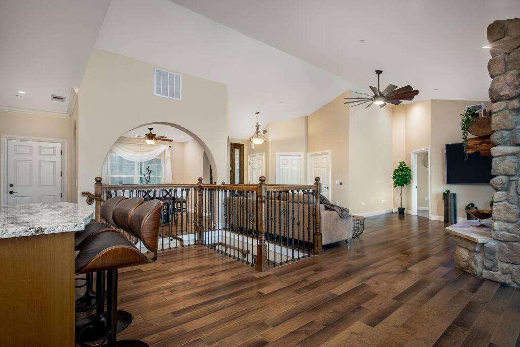 New Luxury Lake House In Pine Mountain Lake Close To Yosemite! Perfect For All Seasons! Great For Retreats, Getaways, Celebrations, And More! Groveland Eksteriør bilde