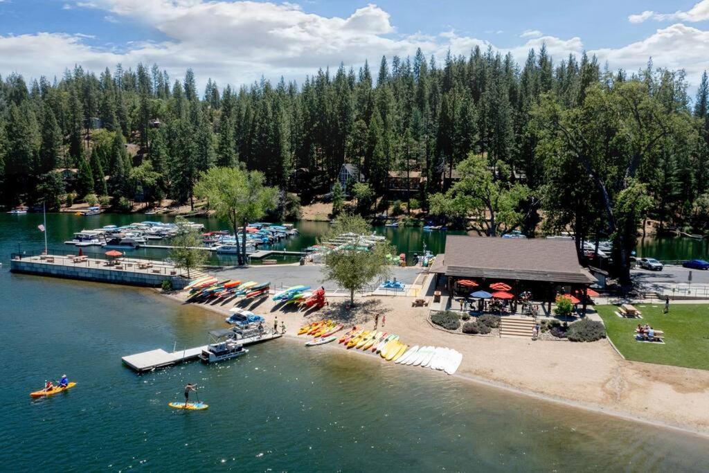 New Luxury Lake House In Pine Mountain Lake Close To Yosemite! Perfect For All Seasons! Great For Retreats, Getaways, Celebrations, And More! Groveland Eksteriør bilde