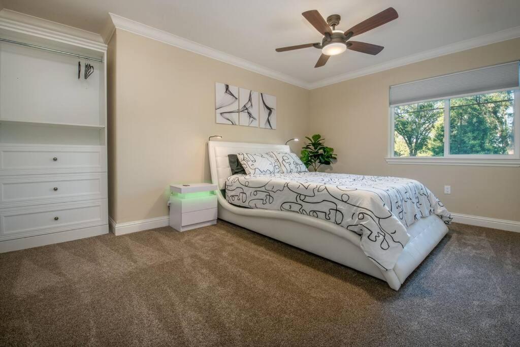 New Luxury Lake House In Pine Mountain Lake Close To Yosemite! Perfect For All Seasons! Great For Retreats, Getaways, Celebrations, And More! Groveland Eksteriør bilde