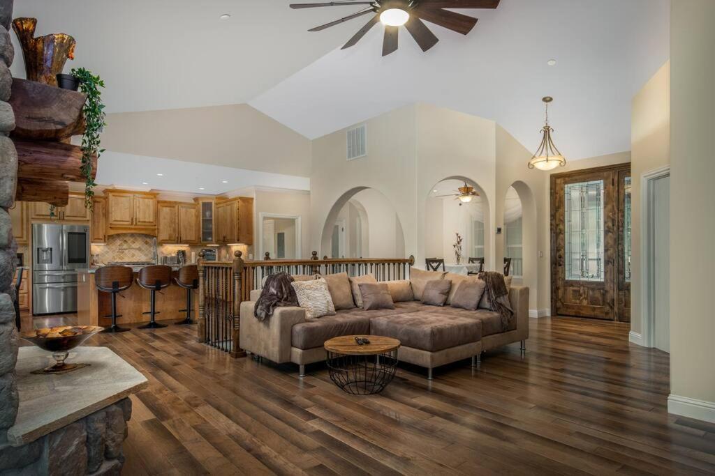 New Luxury Lake House In Pine Mountain Lake Close To Yosemite! Perfect For All Seasons! Great For Retreats, Getaways, Celebrations, And More! Groveland Eksteriør bilde
