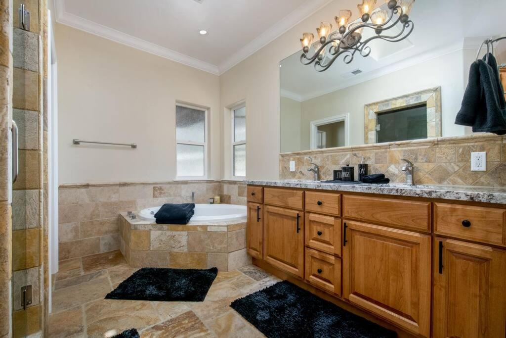 New Luxury Lake House In Pine Mountain Lake Close To Yosemite! Perfect For All Seasons! Great For Retreats, Getaways, Celebrations, And More! Groveland Eksteriør bilde