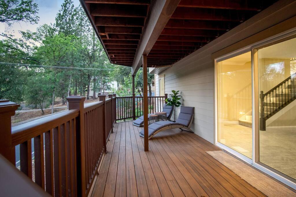 New Luxury Lake House In Pine Mountain Lake Close To Yosemite! Perfect For All Seasons! Great For Retreats, Getaways, Celebrations, And More! Groveland Eksteriør bilde